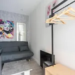 Studio Idealement Situe A 5 Min A Pied De La Tour Eiffel Et Du Trocadero